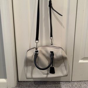 Michael Kors Hang Bag With removable Crossbody Strap